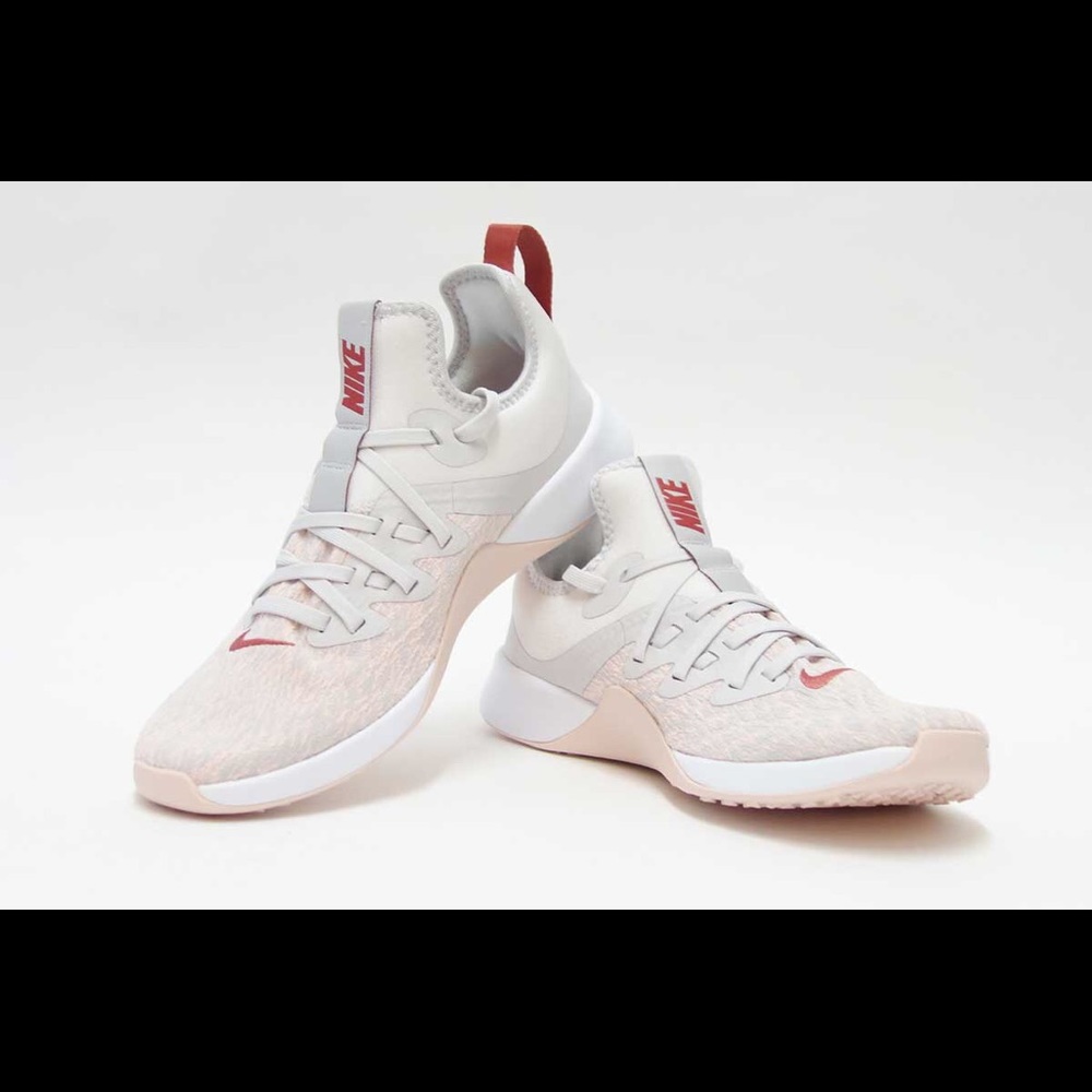 Nike Sneakers - brand new!